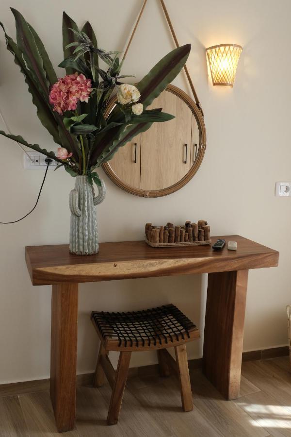 Residence By Georgia Studios Fira  Dış mekan fotoğraf